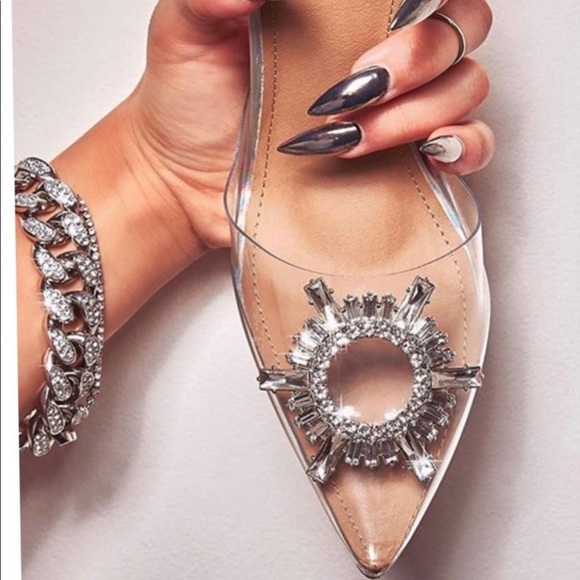 Cinderella Eiffel - Picture 2 of 5